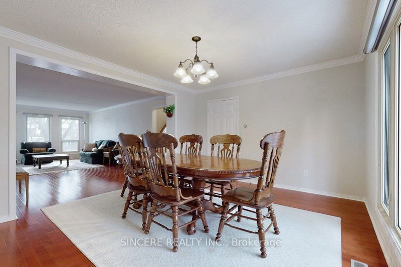Preview image for 11 Saddletree Dr, Toronto