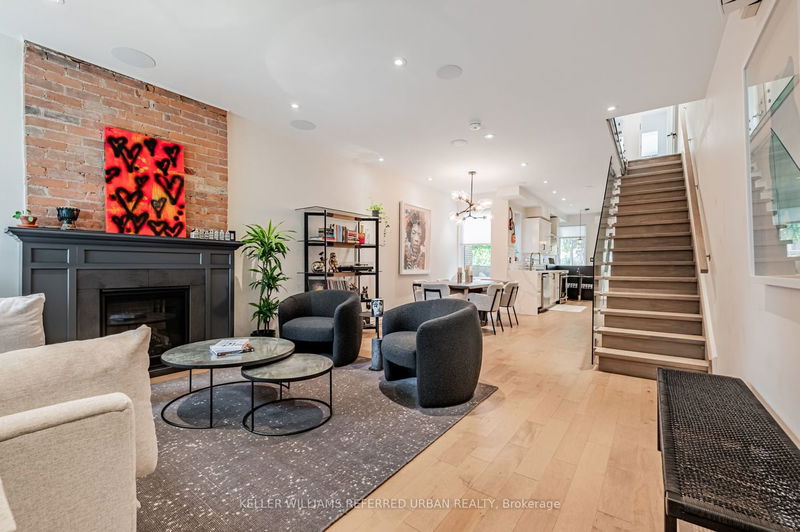 Preview image for 510 Crawford St, Toronto