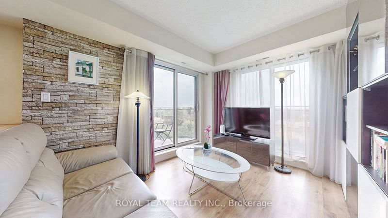 Preview image for 801 Sheppard Ave W #806, Toronto