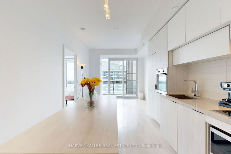 Preview image for 8 Eglinton Ave E #5312, Toronto