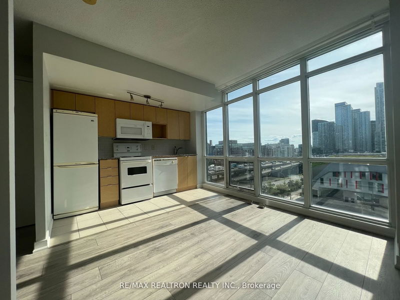 Preview image for 11 Brunel Crt #916, Toronto