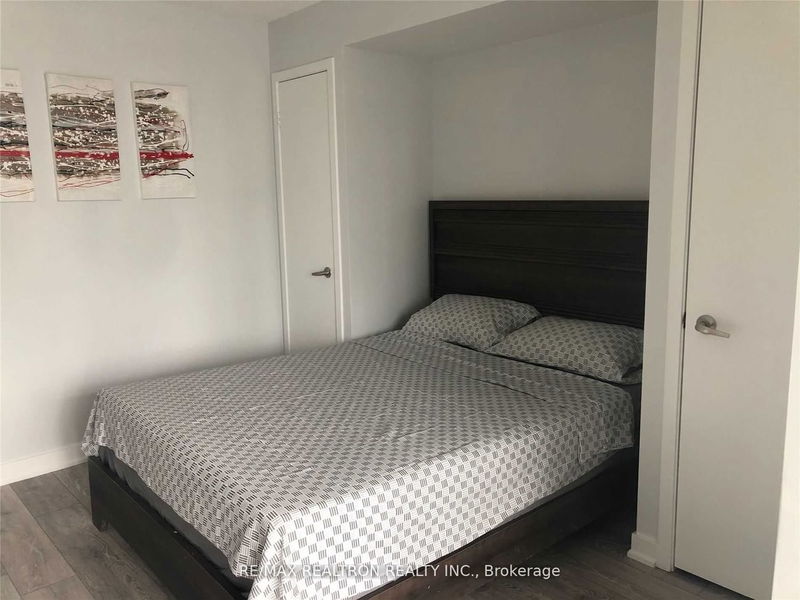Preview image for 11 Brunel Crt #916, Toronto