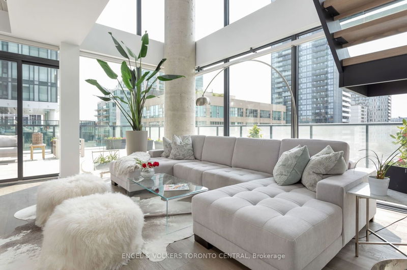 Preview image for 161 Roehampton Ave #803, Toronto
