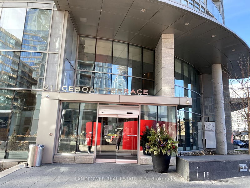 Preview image for 21 Iceboat Terr #3810, Toronto
