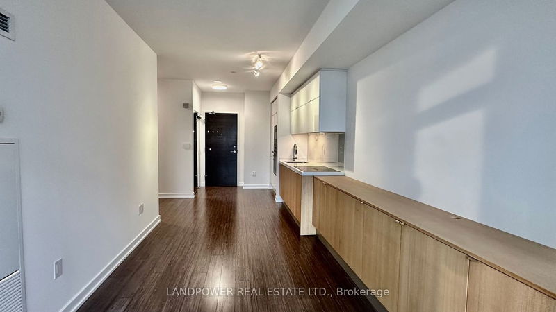 Preview image for 21 Iceboat Terr #3810, Toronto