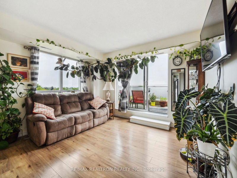 Preview image for 801 Sheppard Ave W #605, Toronto