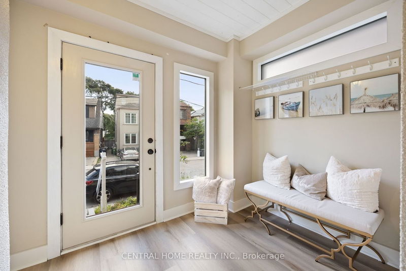 Preview image for 134 Helendale Ave, Toronto