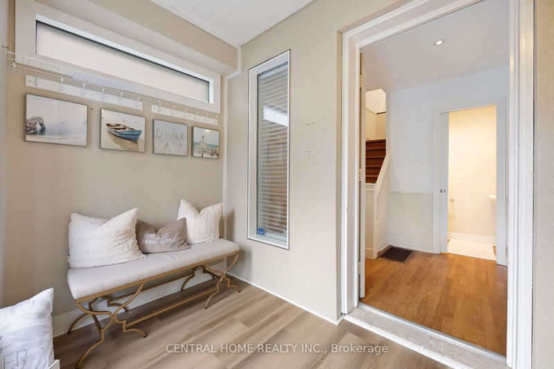Preview image for 134 Helendale Ave, Toronto