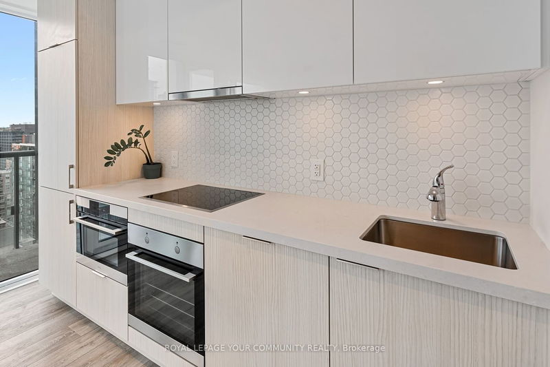 Preview image for 158 Front St E #1704, Toronto