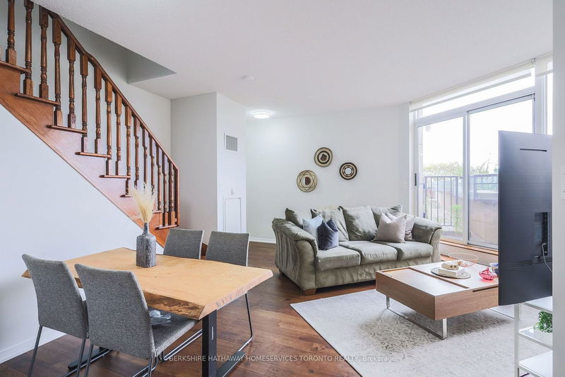 Preview image for 308 Palmerston Ave #Ph18, Toronto