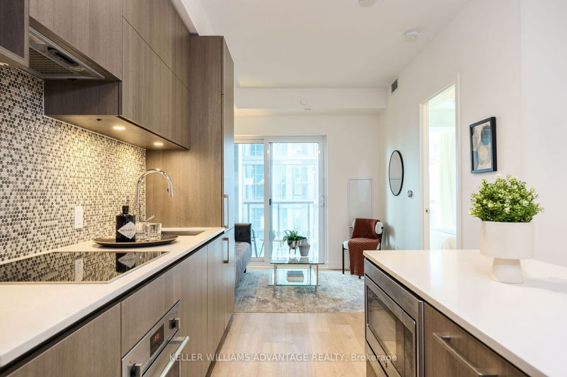 Preview image for 1 Yorkville Ave #3701, Toronto