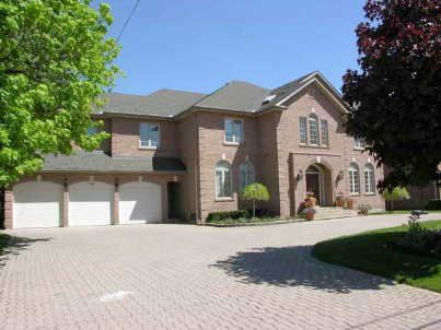 Preview image for 16 Wimpole Dr, Toronto