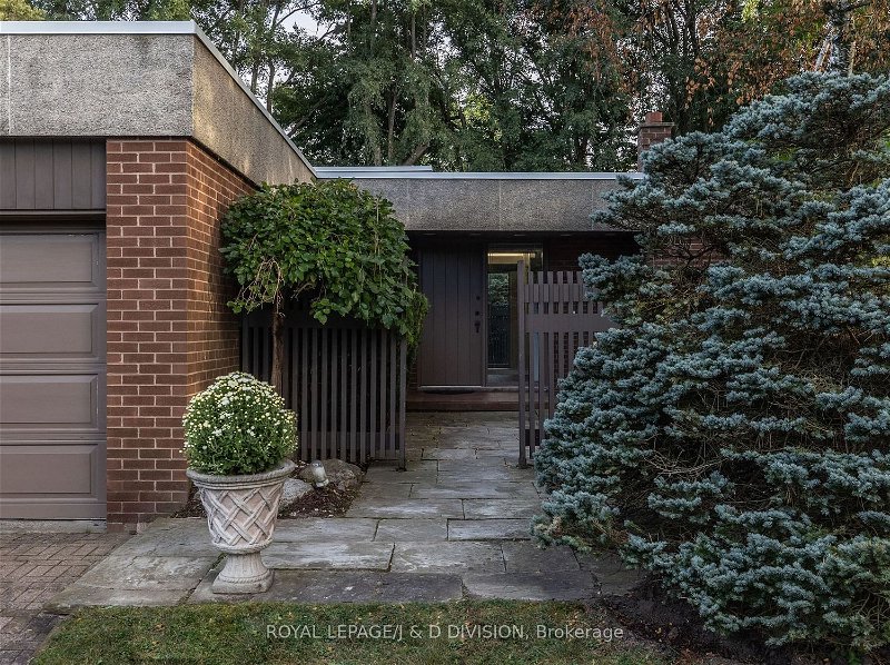 Preview image for 29 Suncrest Dr, Toronto
