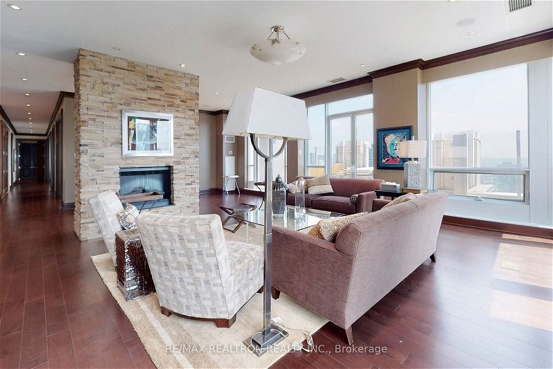 Preview image for 761 Bay St #4001, Toronto