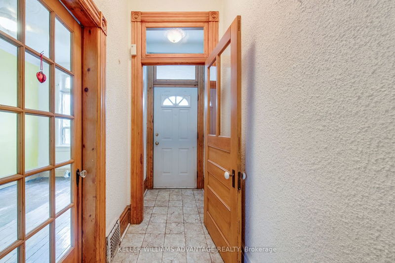 Preview image for 121 Palmerston Ave, Toronto