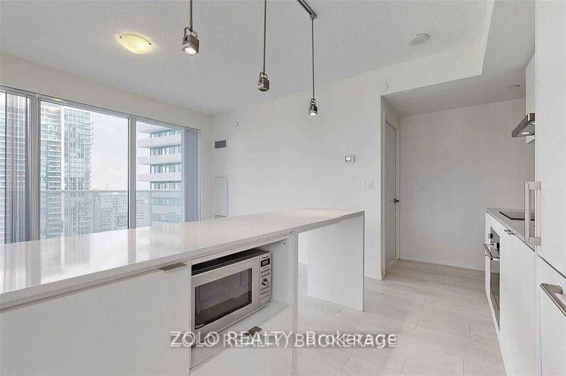 Preview image for 100 Harbour St #3704, Toronto