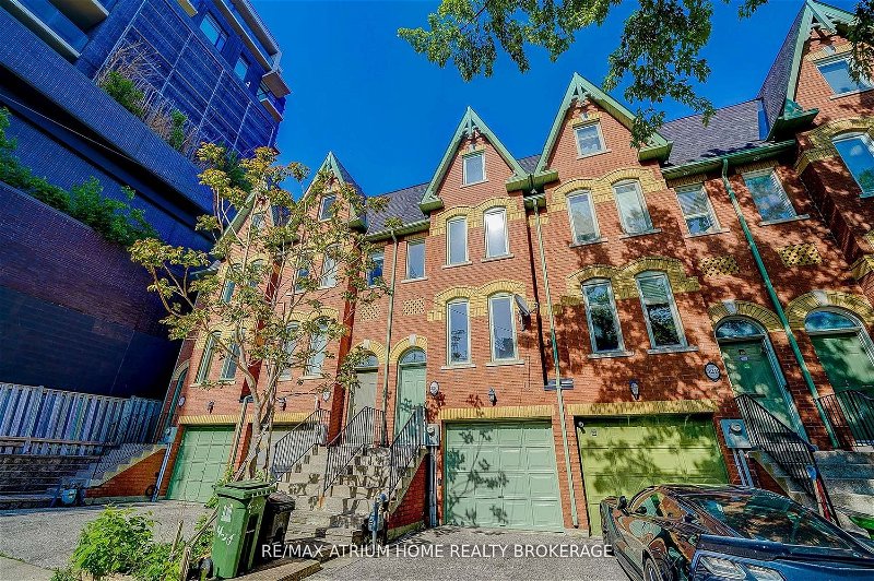 Preview image for 32C Oxford St, Toronto