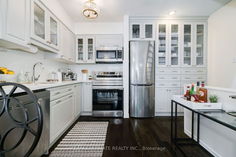 Preview image for 69 Upper Canada Dr #2, Toronto