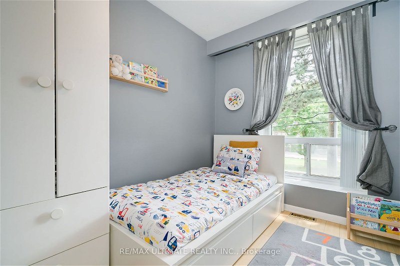 Preview image for 69 Upper Canada Dr #2, Toronto
