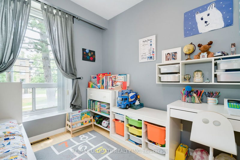 Preview image for 69 Upper Canada Dr #2, Toronto