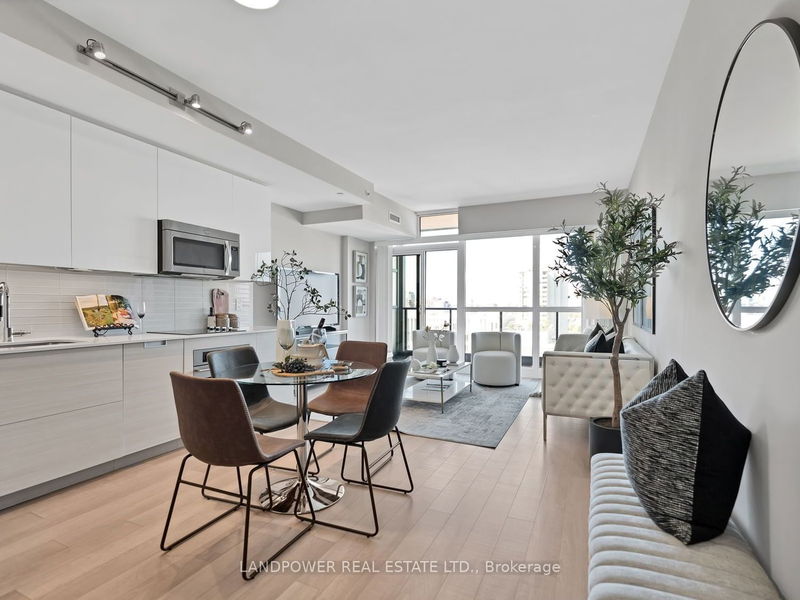 Preview image for 210 Simcoe St #1606, Toronto