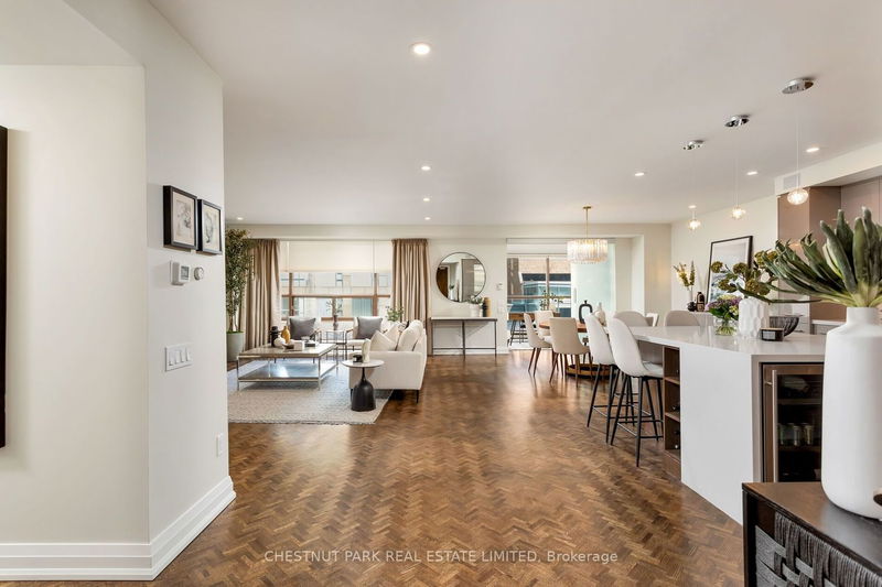Preview image for 4 Lowther Ave #403, Toronto