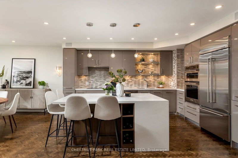 Preview image for 4 Lowther Ave #403, Toronto
