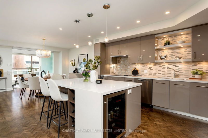 Preview image for 4 Lowther Ave #403, Toronto