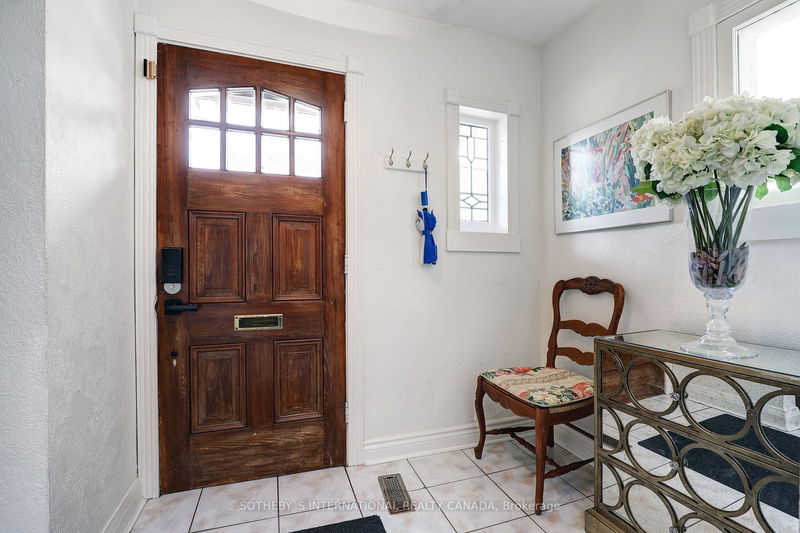Preview image for 19 Southvale Dr, Toronto