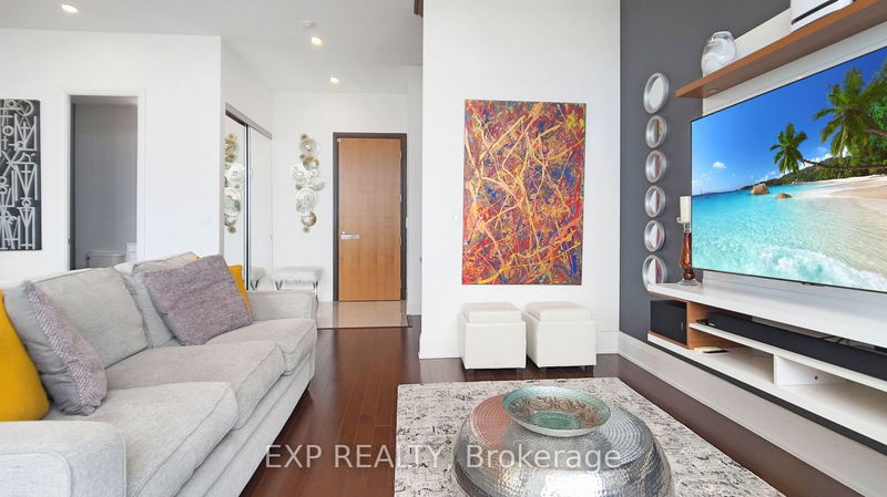 Preview image for 500 Sherbourne St #3401, Toronto