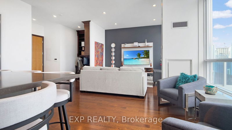Preview image for 500 Sherbourne St #3401, Toronto