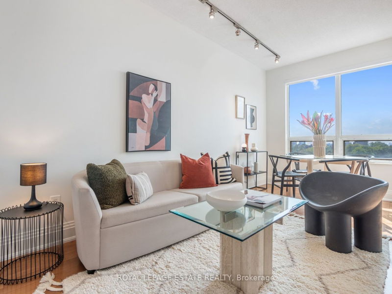 Preview image for 99 Avenue Rd #903, Toronto