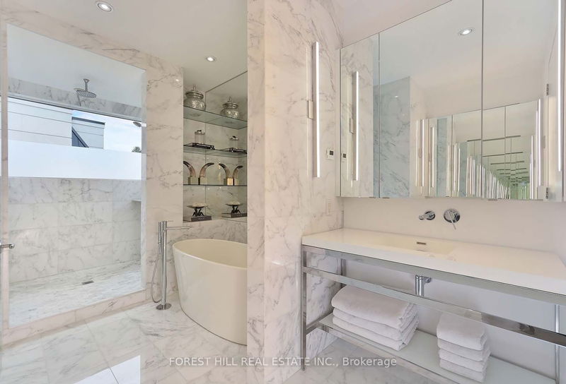 Preview image for 19 Alderbrook Dr, Toronto