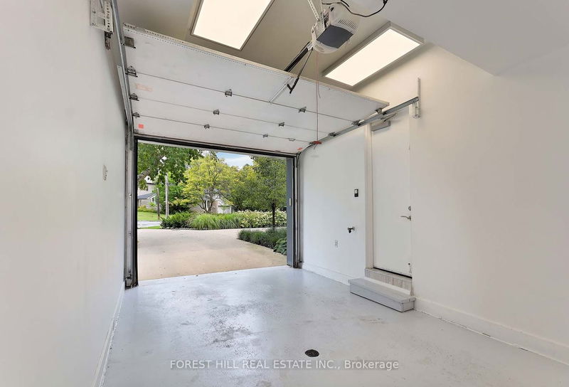 Preview image for 19 Alderbrook Dr, Toronto