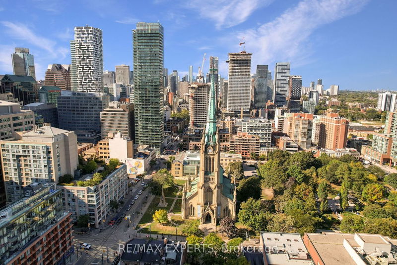 Preview image for 60 Colborne St #1506, Toronto