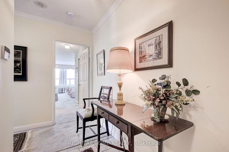 Preview image for 268 Ridley Blvd #1616, Toronto