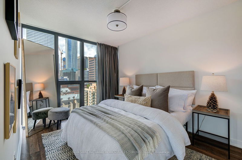 Preview image for 110 Charles St E #1303, Toronto