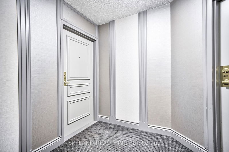 Preview image for 51 Harrison Garden Blvd #401, Toronto