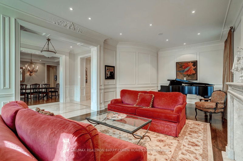 Preview image for 24 Lauderdale Dr, Toronto