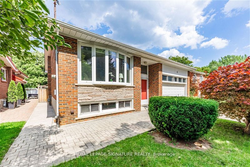 Preview image for 11 Dukinfield Cres, Toronto