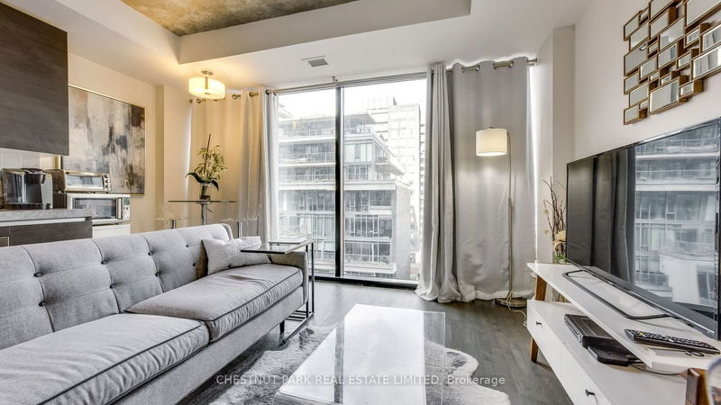 Preview image for 629 King St W #725, Toronto