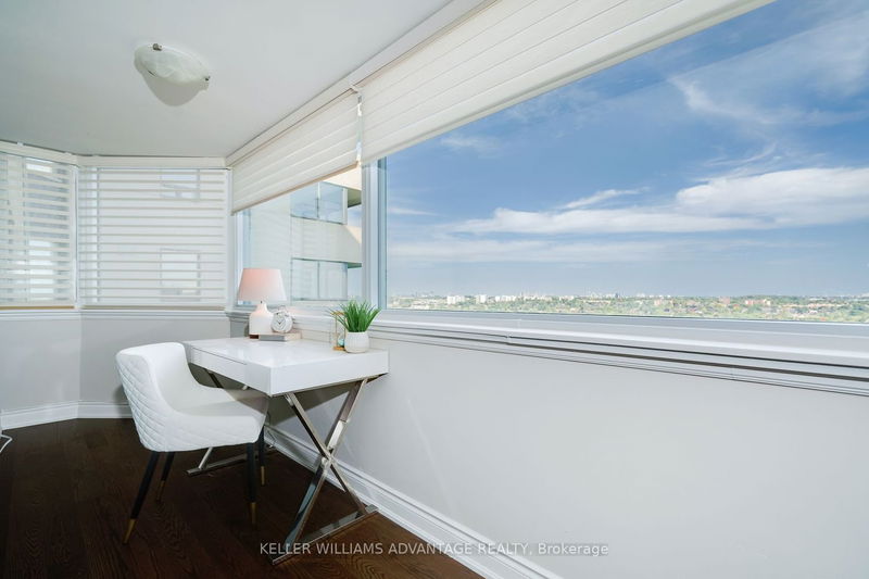 Preview image for 75 Wynford Heights Cres #2304, Toronto