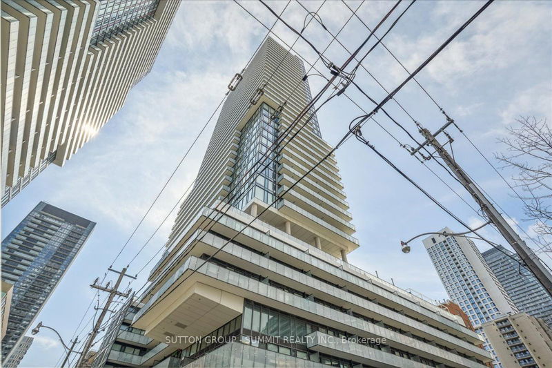 Preview image for 161 Roehampton Ave #1010, Toronto