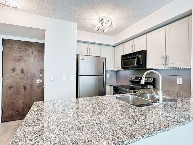 Preview image for 16 Yonge St #803, Toronto