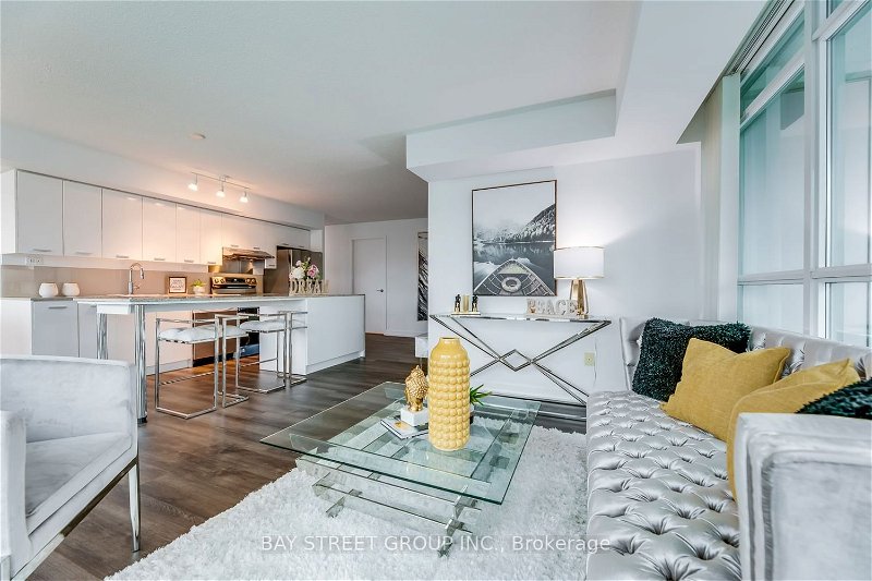 Preview image for 15 Singer Crt #601, Toronto