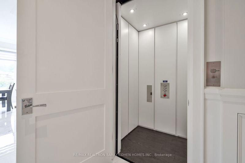 Preview image for 179 Lord Seaton Rd, Toronto