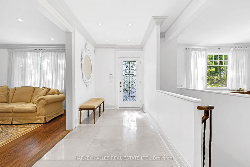 Preview image for 51 Coldstream Ave, Toronto