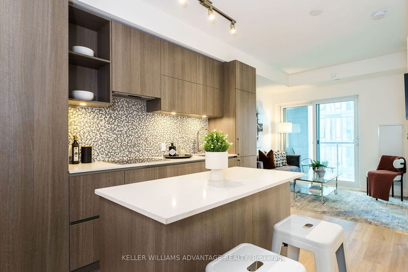 Preview image for 1 Yorkvillw Ave #3701, Toronto