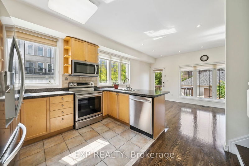 Preview image for 2 Altamont Rd, Toronto