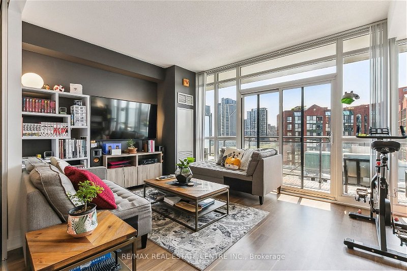 Preview image for 775 King St W #906, Toronto